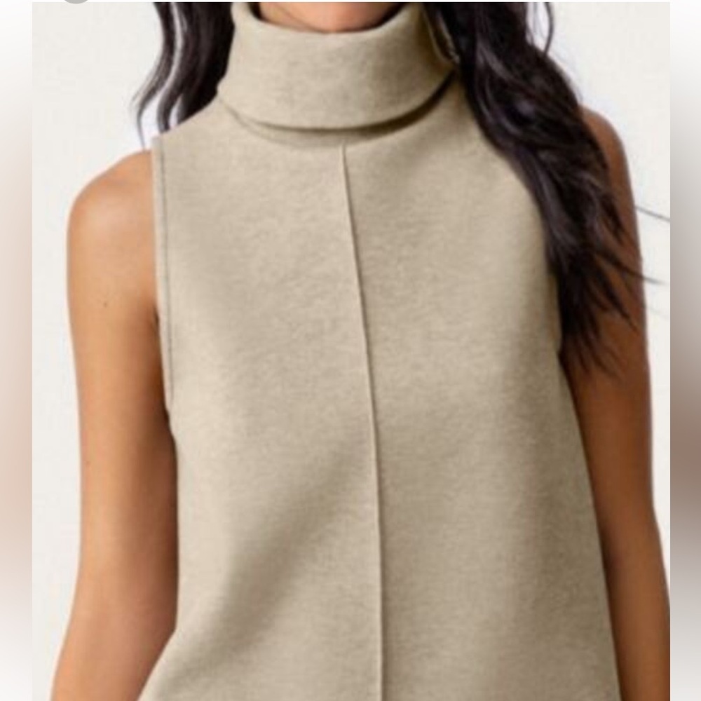OGL FuzzLuxe Turtle Neck Split Hem Top Tank Top NWT Sz Small